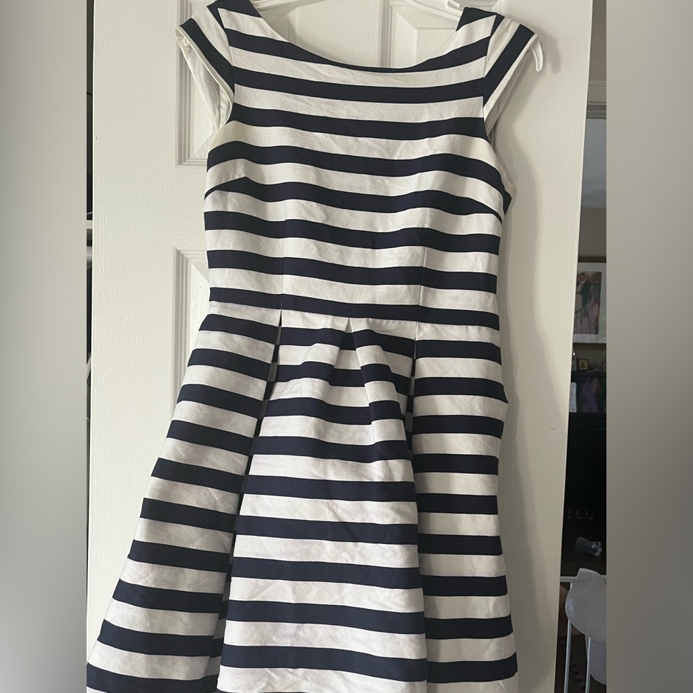 kate spade Navy and White Strapless Pleated Fit-and-Flare Dress